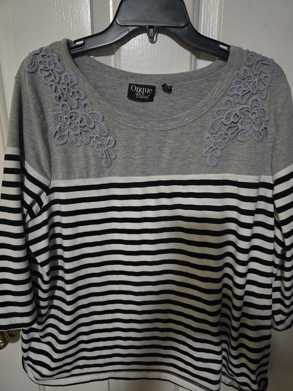 Women's Gray & Black Striped Lace Shoulder Top